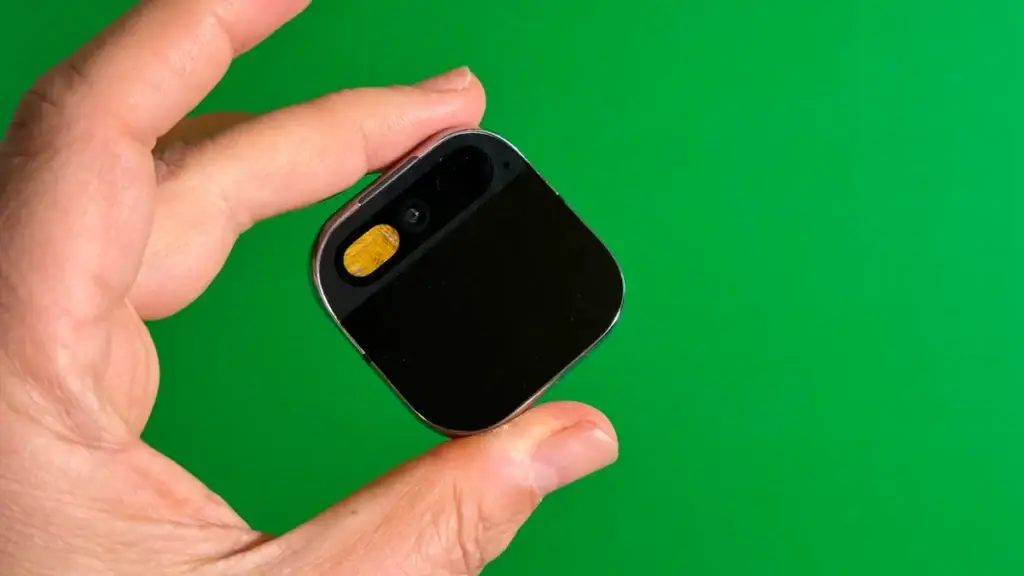 Humane AI Pin